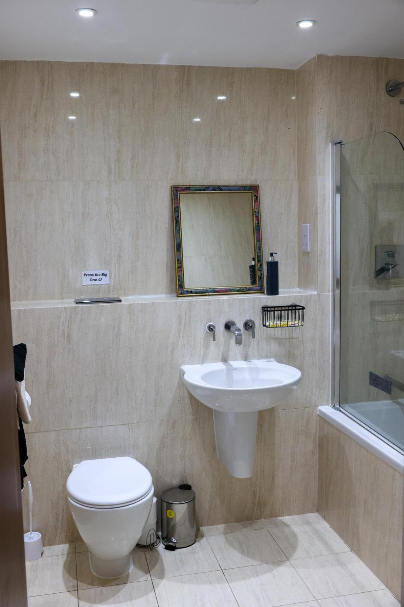 Centrally Located 1Br Apt Near Edg Cricket, University Of Bham, Priory Hospital & Cannon Hill Park Birmingham Extérieur photo